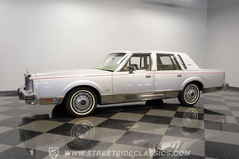 1984 Lincoln Town Car