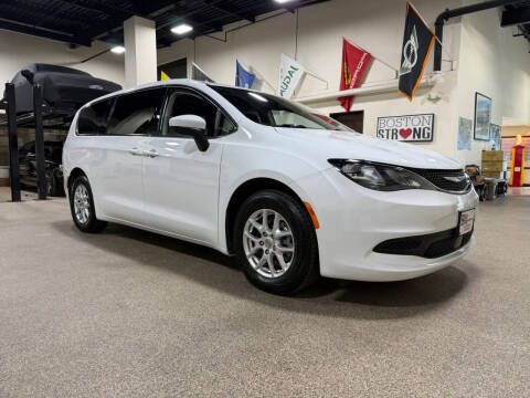 2021 Chrysler Voyager LX
