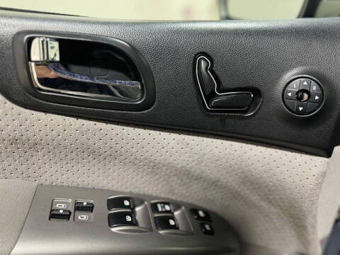 2007 Hyundai Entourage SE