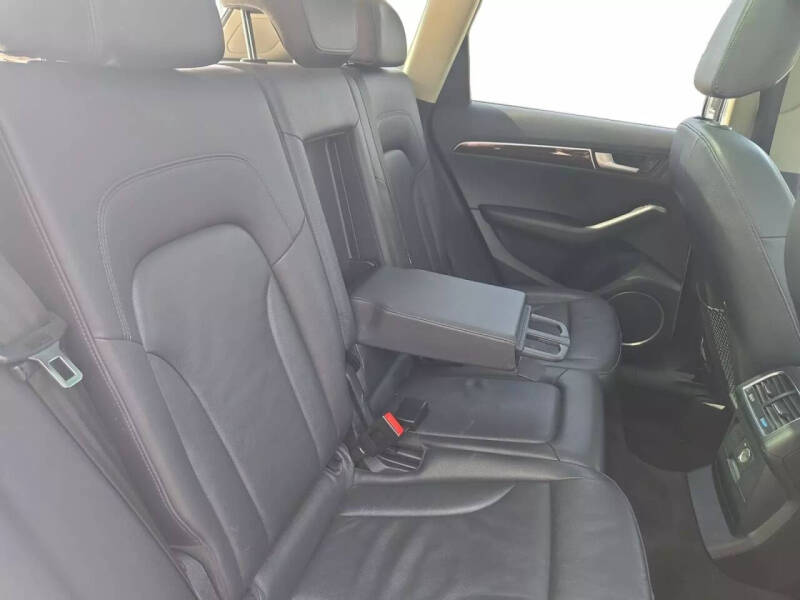 2012 Audi Q5 3.2 quattro Premium Plus