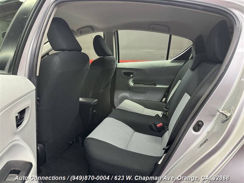 2013 Toyota Prius c Two