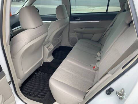 2014 Subaru Outback 2.5i