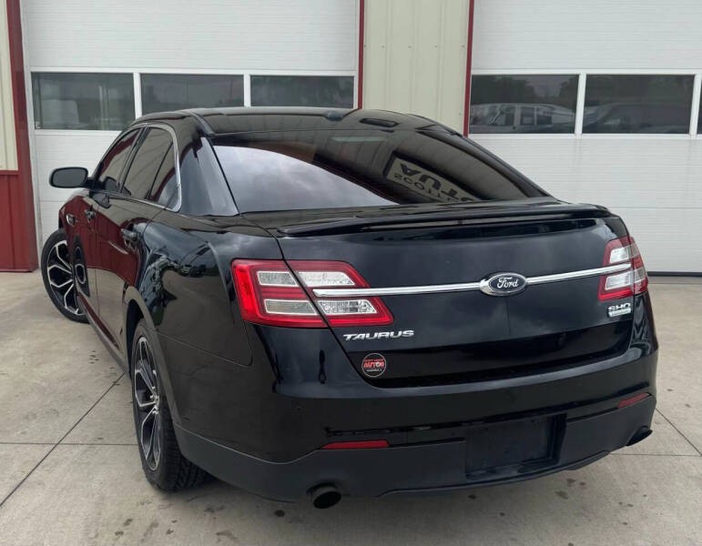 2017 Ford Taurus SHO