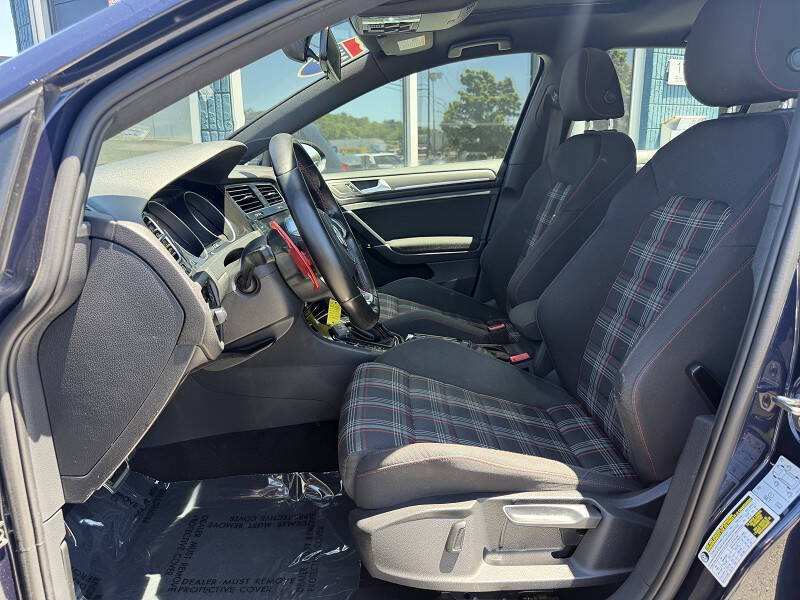 2018 Volkswagen Golf GTI SE
