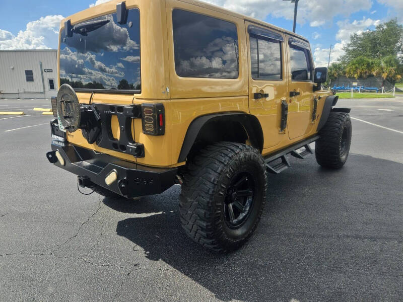 2014 Jeep Wrangler Unlimited Rubicon photo 21