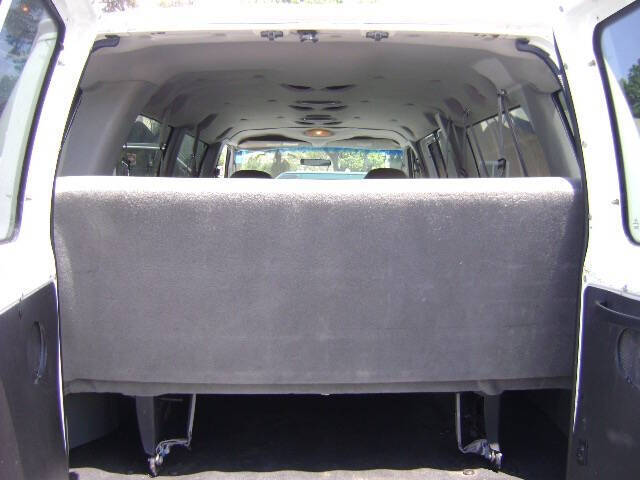 2006 Ford E-Series E-350 SD XL