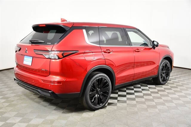 2026 Mitsubishi Outlander LE