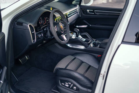 2020 Porsche Cayenne Turbo Coupe