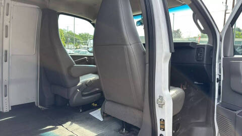 2023 Chevrolet Express 2500