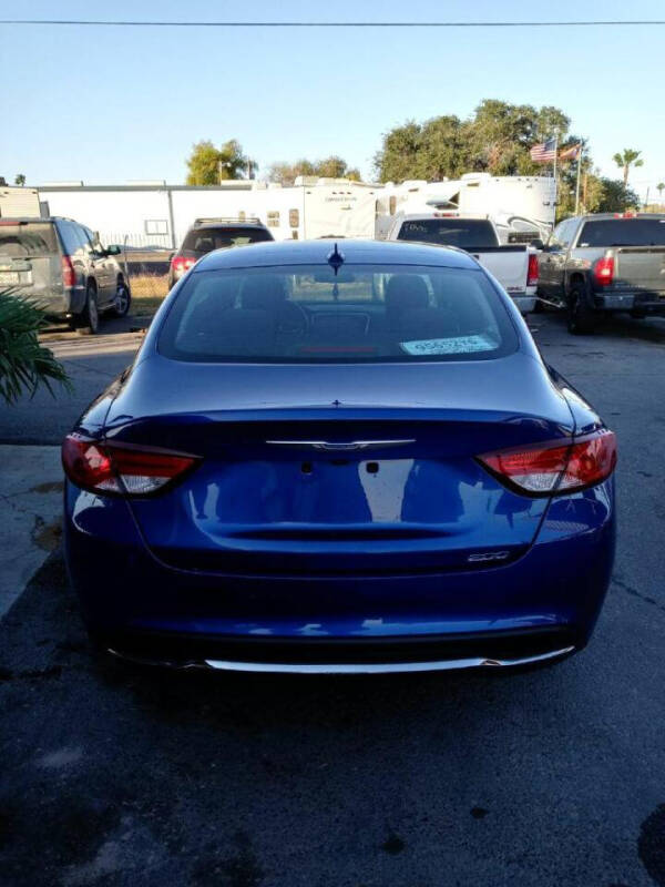 2015 Chrysler 200 Limited