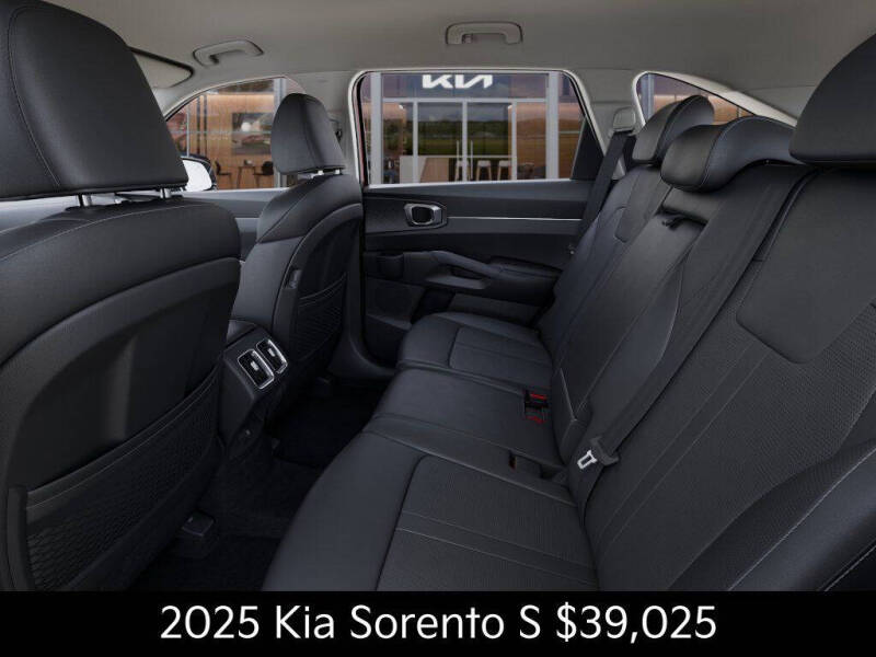 2025 Kia Sorento S