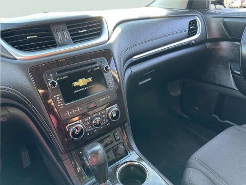 2017 Chevrolet Traverse LT
