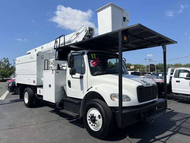 2017 Freightliner M2 106