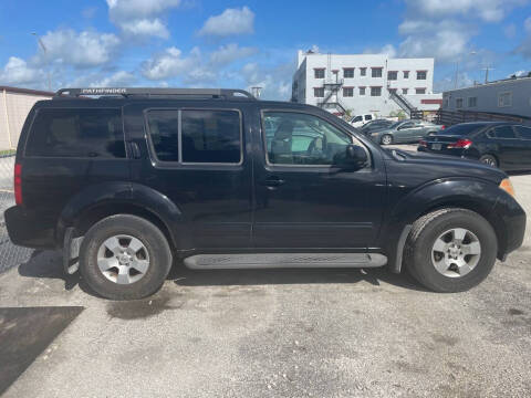 2007 Nissan Pathfinder LE