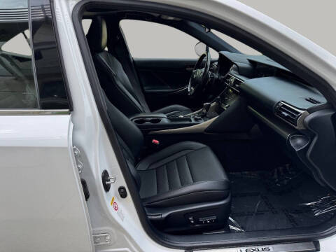 2018 Lexus IS 300