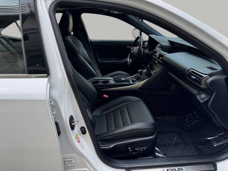 2018 Lexus IS 300
