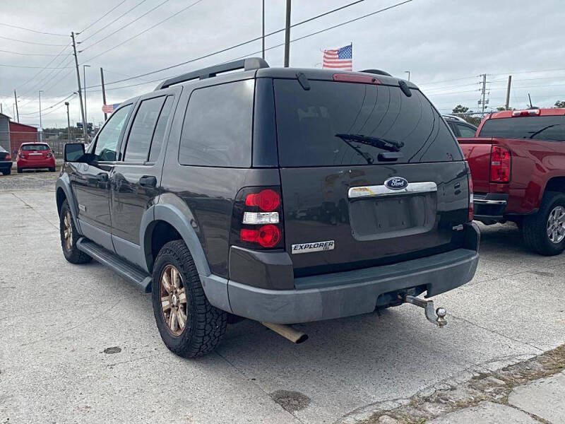 2006 Ford Explorer XLT