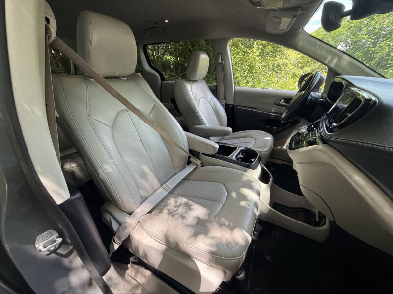 2021 Chrysler Pacifica Touring L
