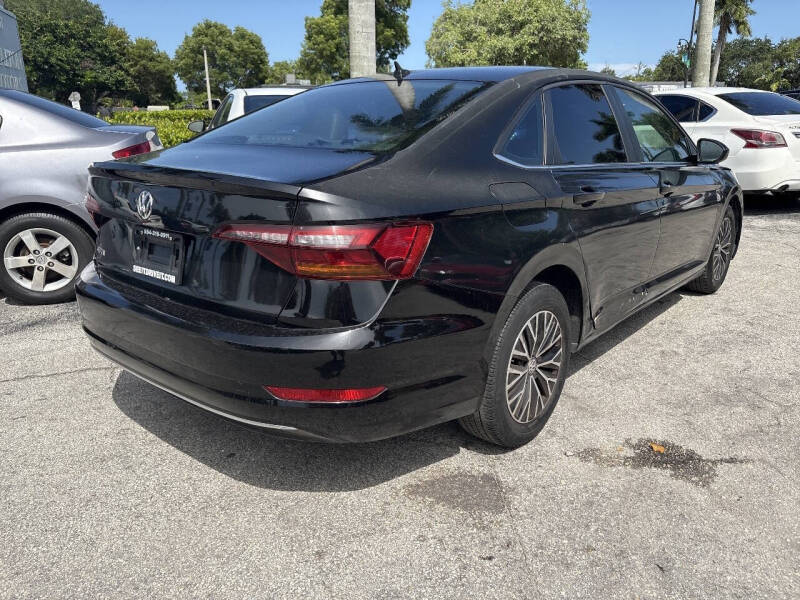 2019 Volkswagen Jetta R-Line