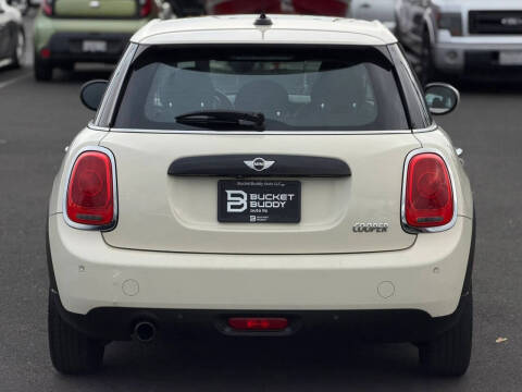 2017 MINI Hardtop 4 Door Cooper