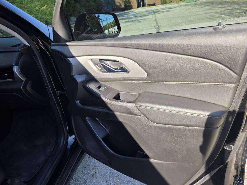 2020 Chevrolet Traverse LT Cloth