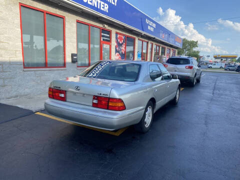 2000 Lexus LS 400