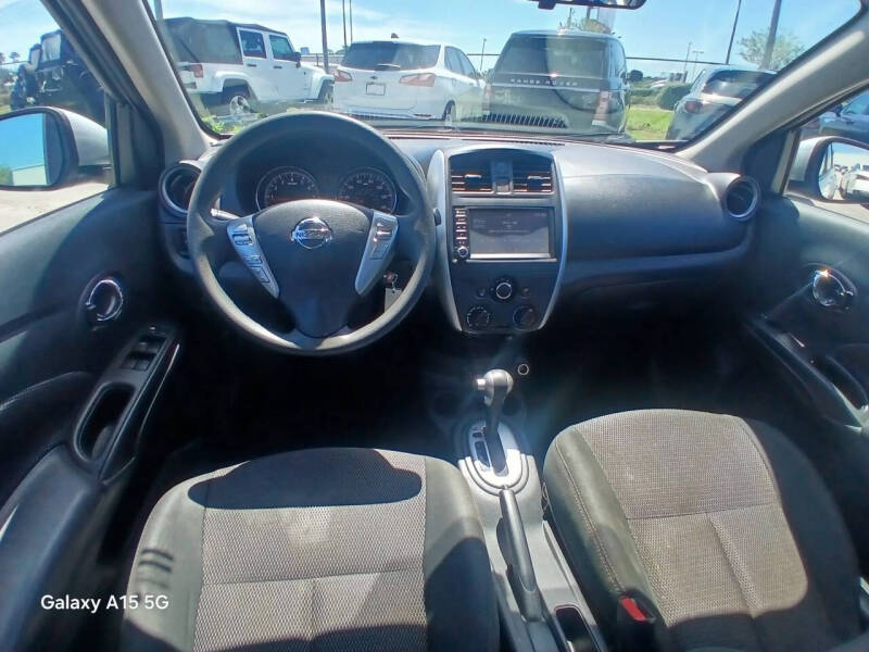 2019 Nissan Versa