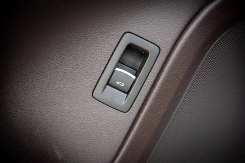 2012 Volkswagen Touareg TDI Executive