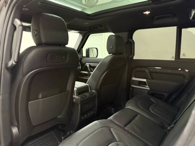 2022 Land Rover Defender 110 S