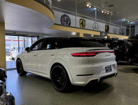2021 Porsche Cayenne GTS Coupe