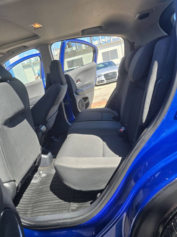 2021 Honda HR-V EX - Photo 8