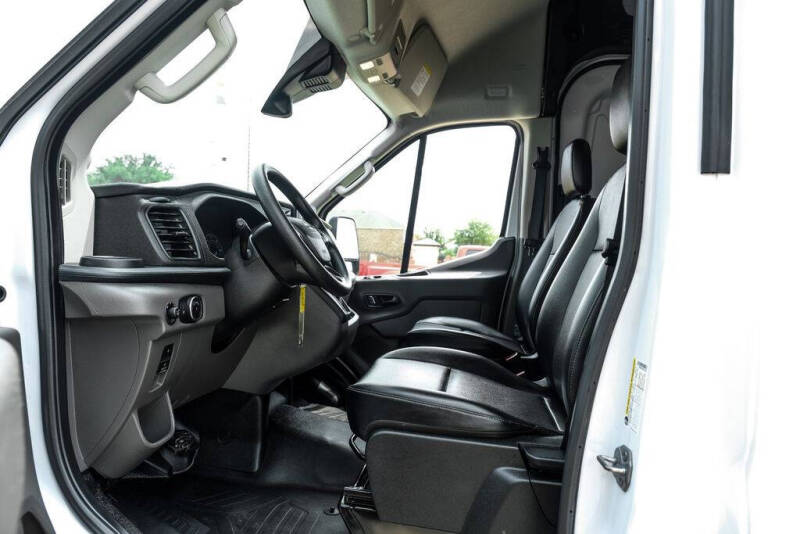 2025 Ford Transit 350