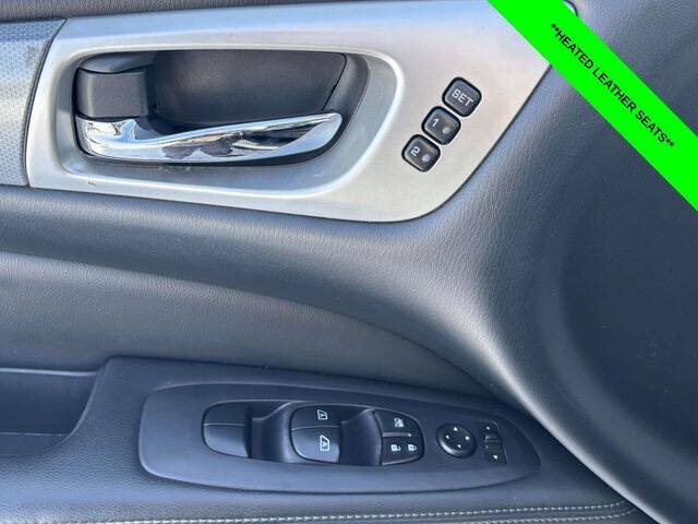 2017 Nissan Pathfinder SL