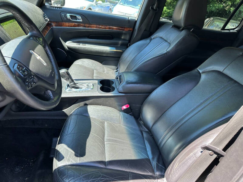 2017 Lincoln MKT Town Car Livery Fleet