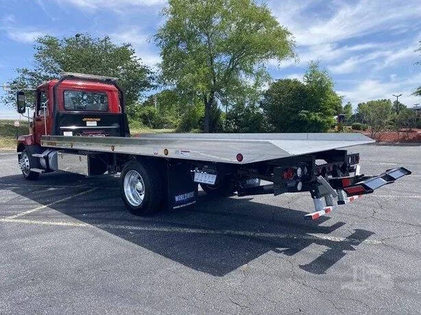 2024 Mack MD6