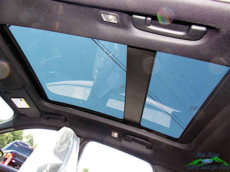 2025 Ford Escape Hybrid ST-Line