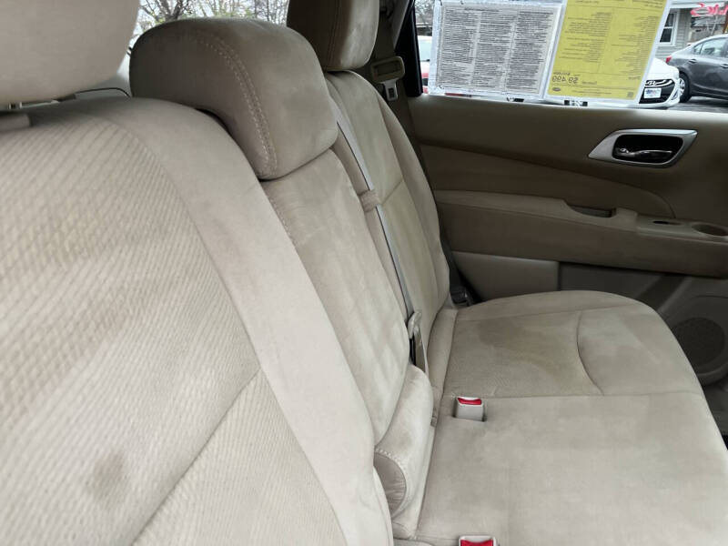 2015 Nissan Pathfinder S