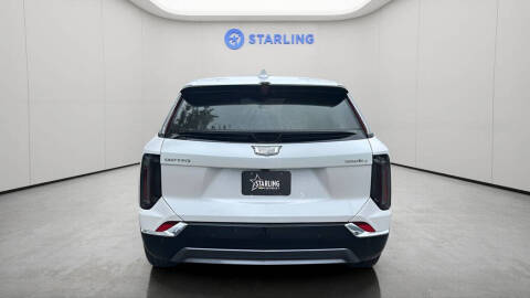 2025 Cadillac OPTIQ Luxury 2