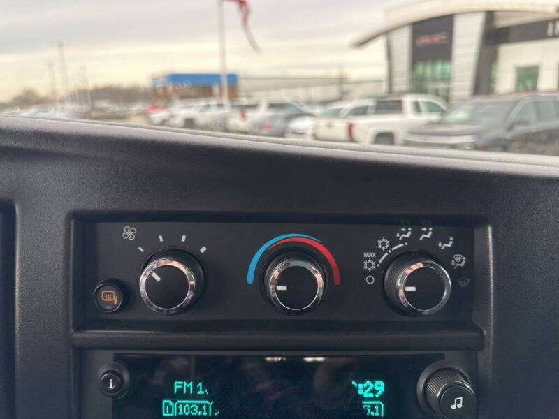 2024 Chevrolet Express 2500