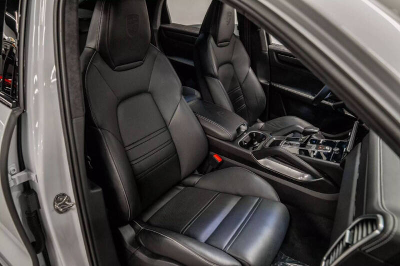 2023 Porsche Cayenne Turbo GT