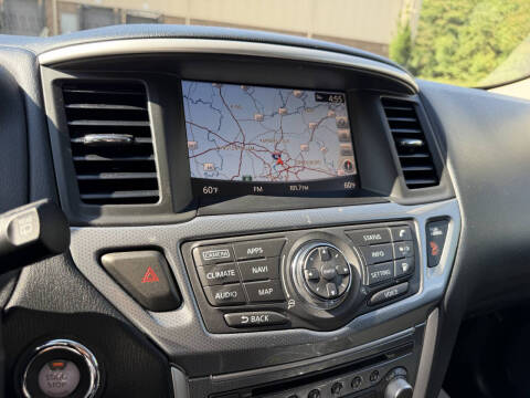 2020 Nissan Pathfinder SL