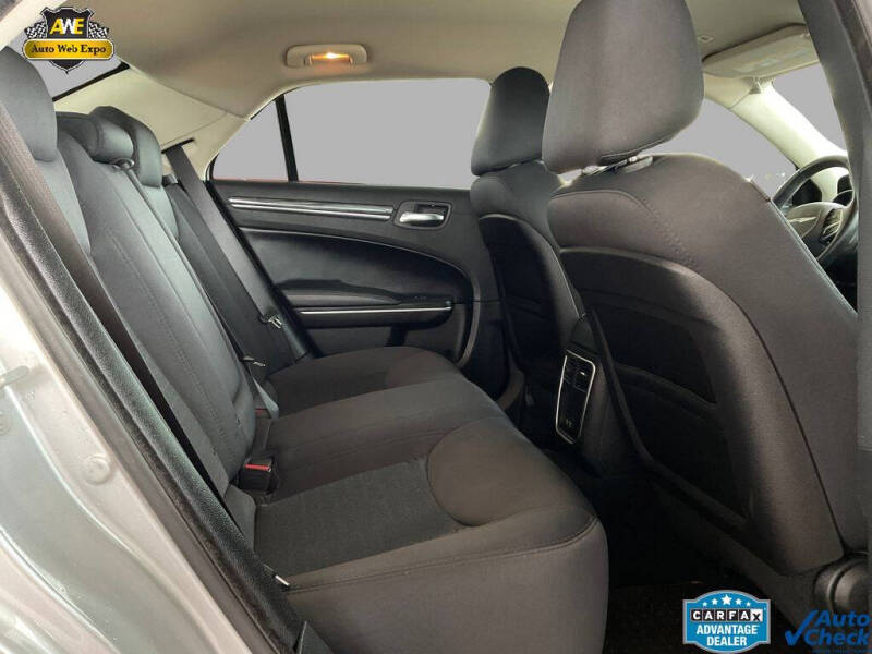 2019 Chrysler 300 Touring