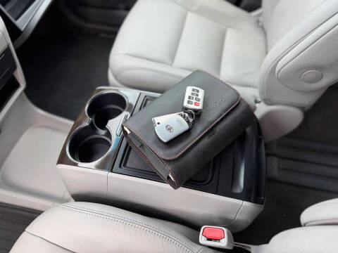 2017 Toyota Sienna XLE 8-Passenger