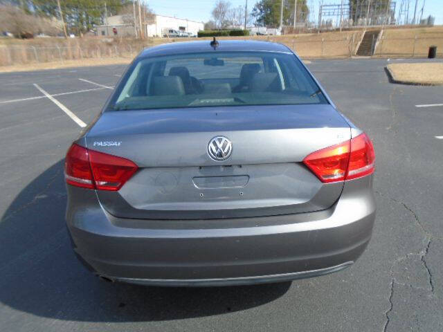 2014 Volkswagen Passat 2.5L SE PZEV