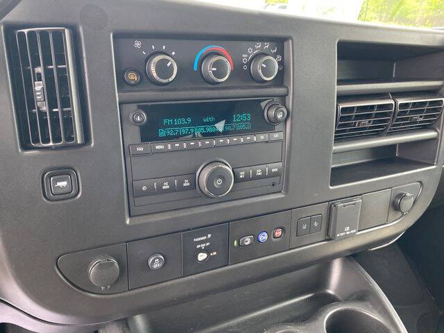 2025 GMC Savana LT 3500