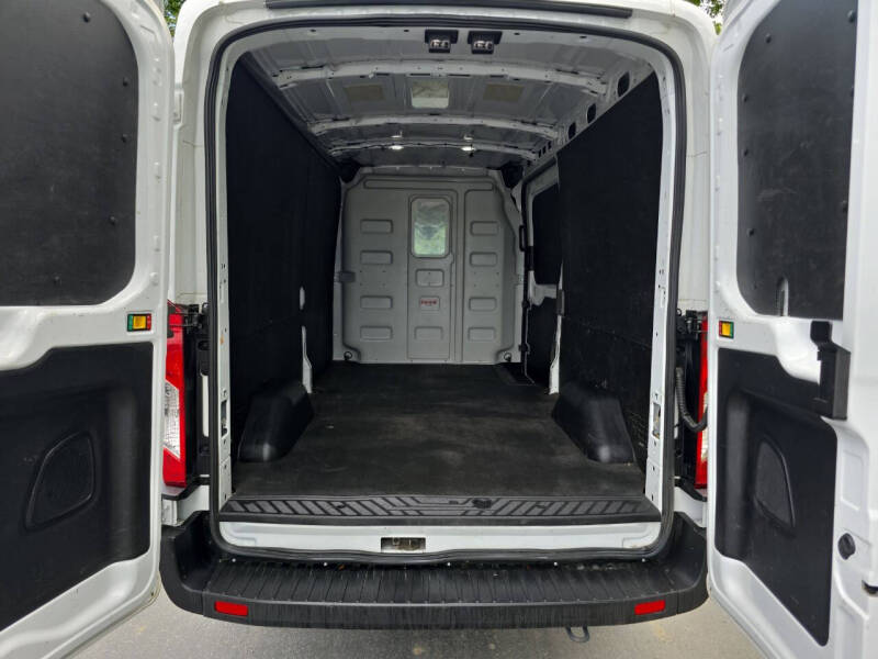 2024 Ford Transit 250