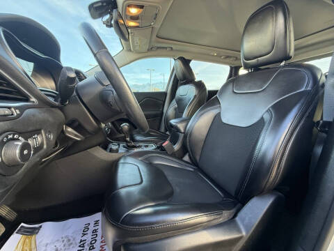 2019 Jeep Cherokee Latitude Plus