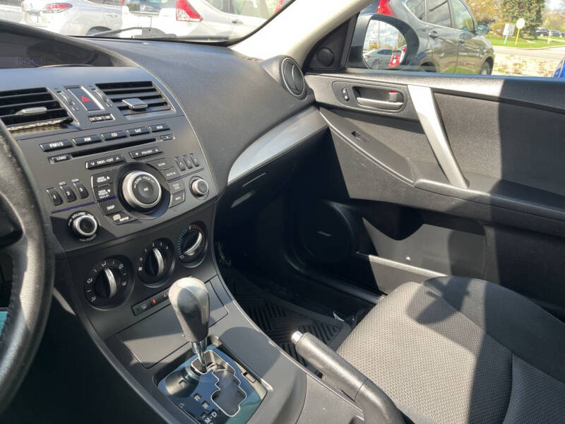 2012 Mazda MAZDA3 s Touring