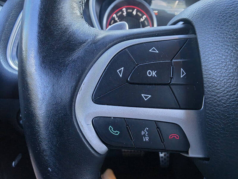 2016 Dodge Challenger SXT Plus