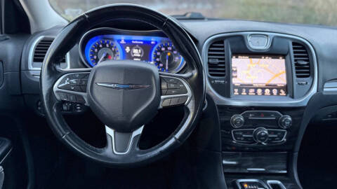 2016 Chrysler 300 Limited